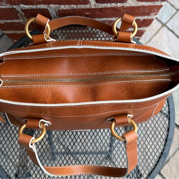 Gorgeous Vintage Dooney & Bourke Tan Florentine Leather Tote with Tassel - Picture 3 of 10